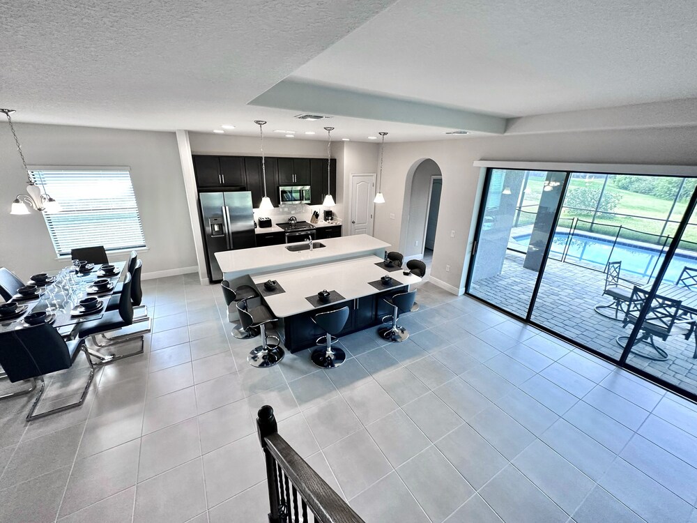 Balmoral Resort-194kb 6 Bedroom Home by RedAwning view 3