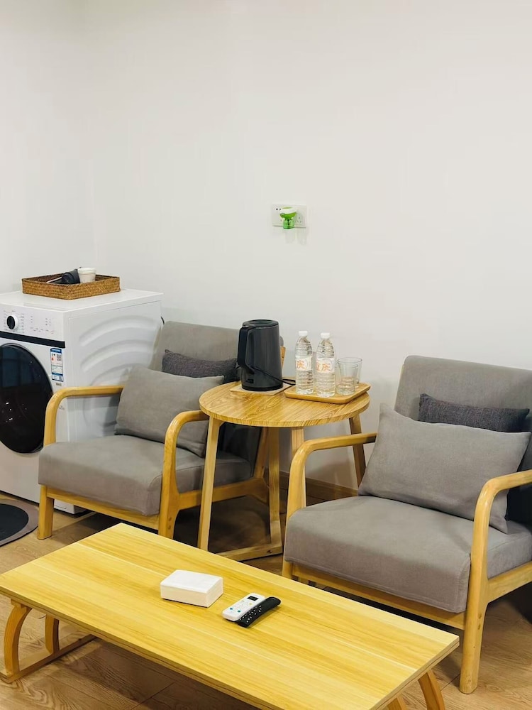 Chongqing Justom Serviced Apartment 4