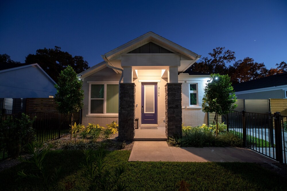 Brand New Modern Pet Friendly Zen Home W/ Private Home Theater & Hot Tub! 2 Bedroom Home by RedAwning