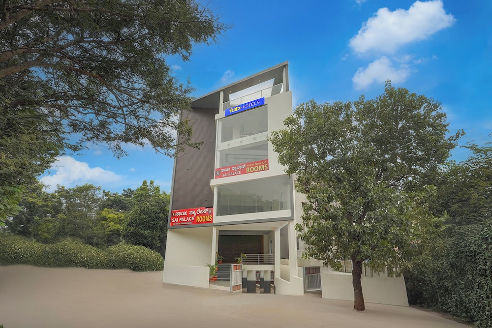 Fabhotel Sai Palace
