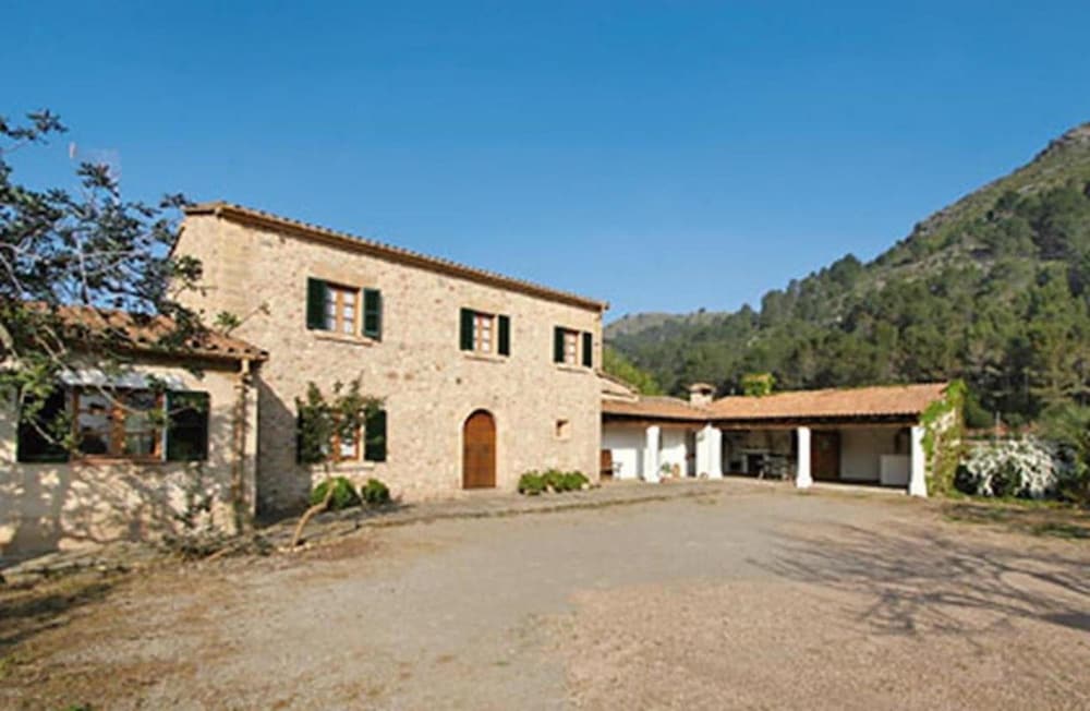 Vall de March Finca Farmhouses by Vida Villas