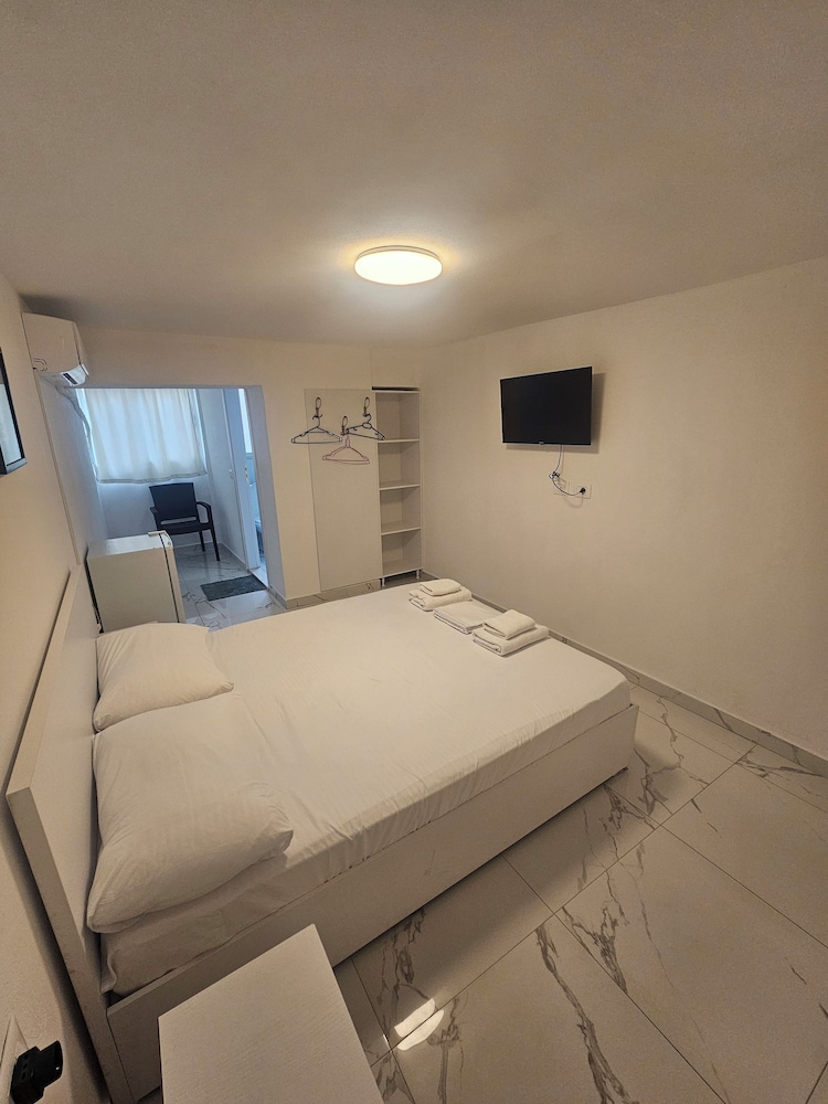 Enles Hotel