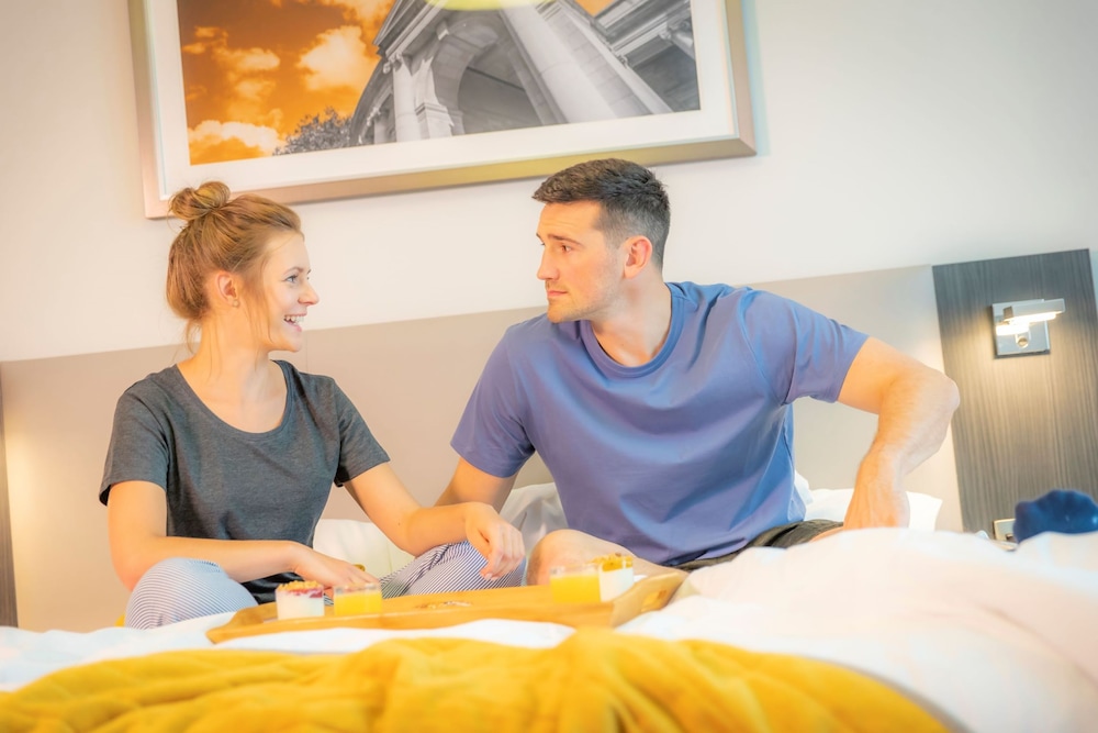 Salford Vacations - Maldron Hotel Manchester Cathedral Quarter - Property Image 5