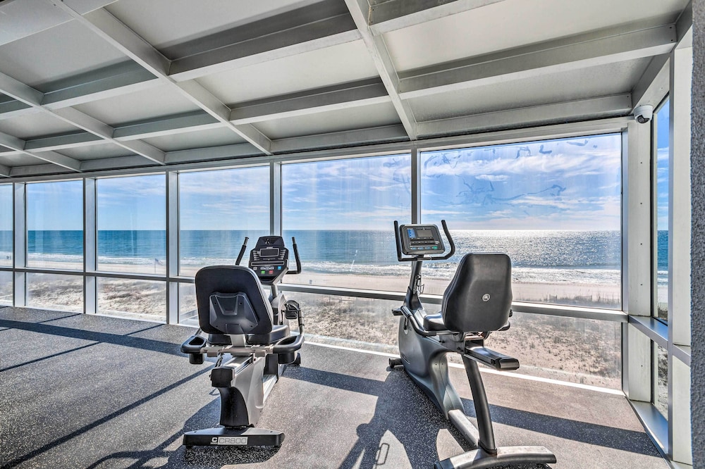Gulf Views & Pools: Beachfront Island Tower Condo