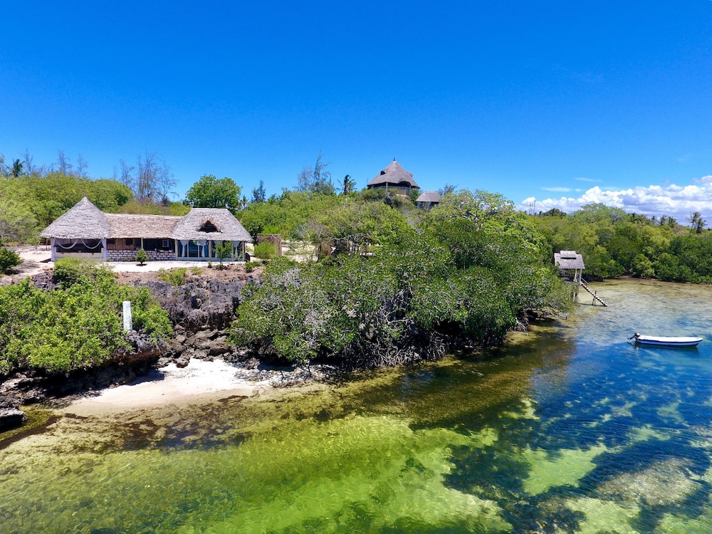 Rock and Sea Resort