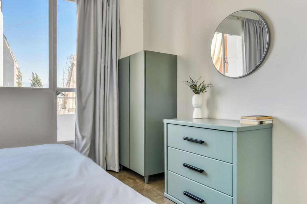 The Arch 2-BR Apartment in Mar Mkhayel