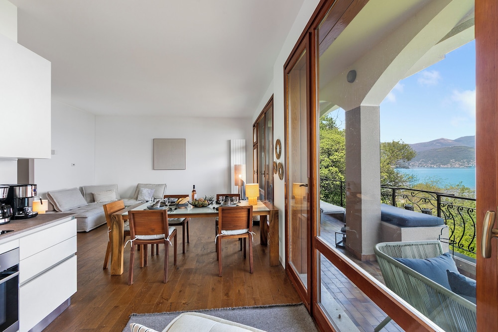 Mon Reve Lake View Pool, Stresa
