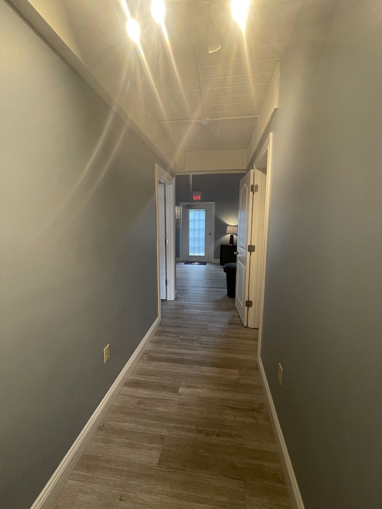 Harbour Square Suites