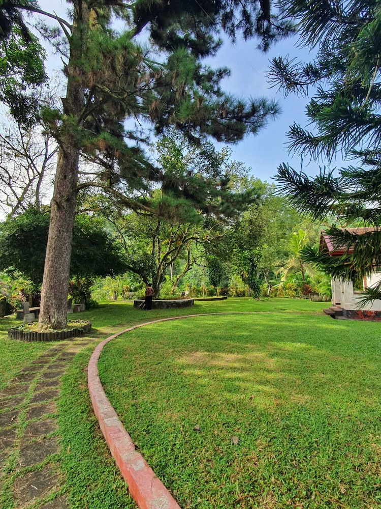 Nildiya Cottages