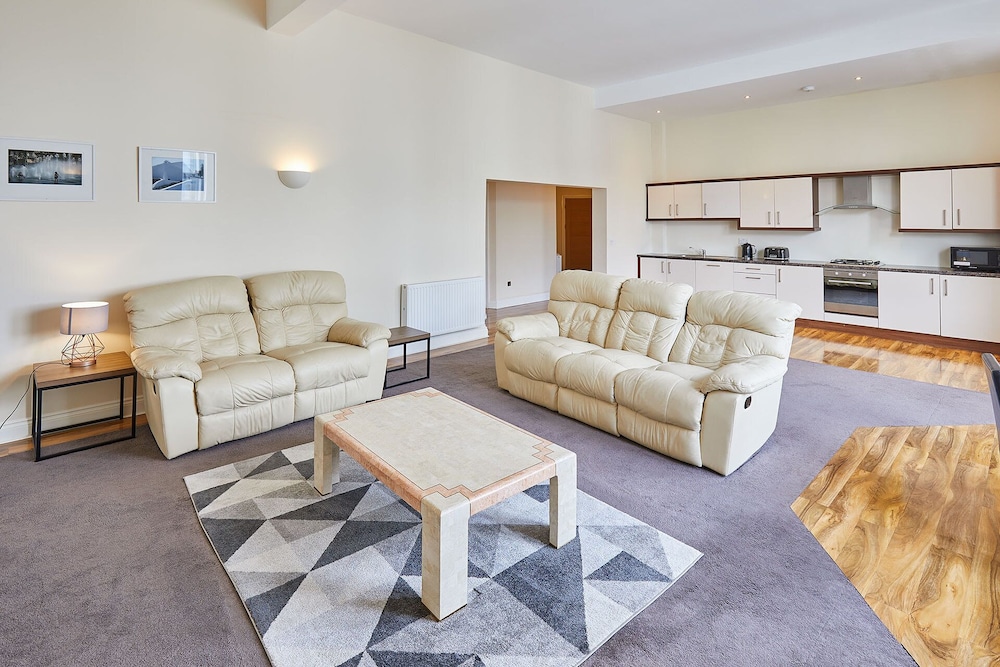 Whitley Bay Vacations - Host Stay Sea View Montague Apartments - Property Image 14