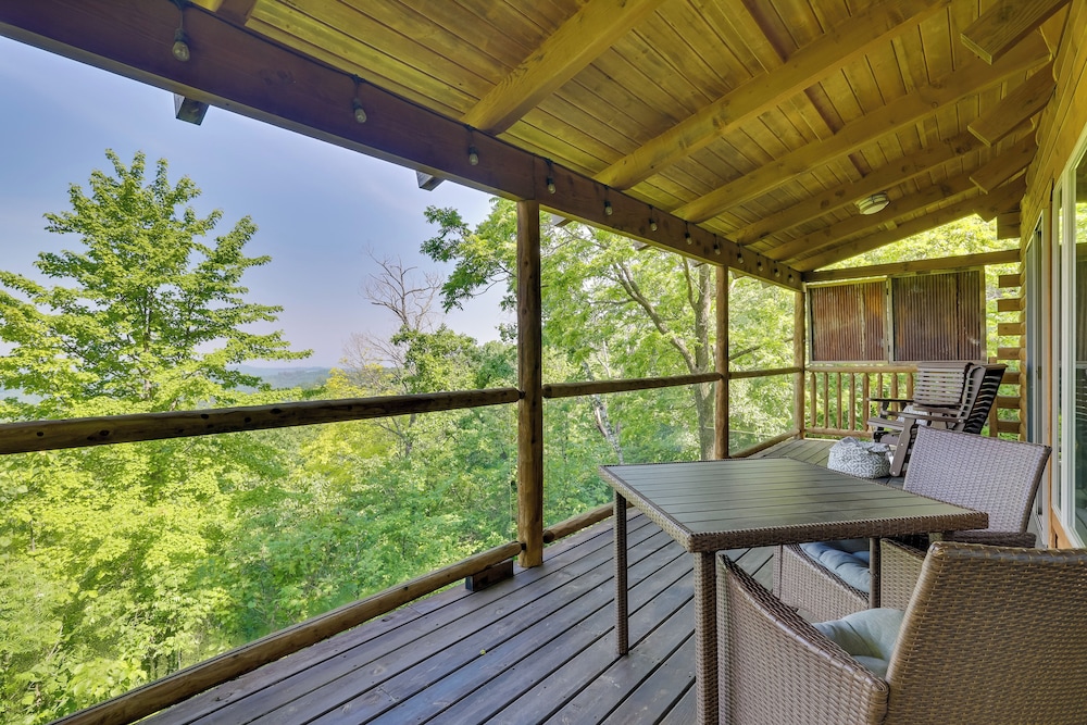 Bluff Views: 'bunker Hill' Cabin in Mindoro!