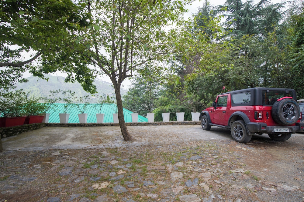 Alaya Stays Suro Woodbine Chalet Cottage