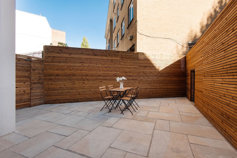 outdoor bbq area