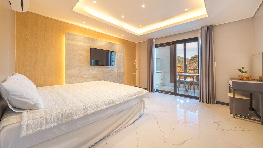 Namhae Onview Pension