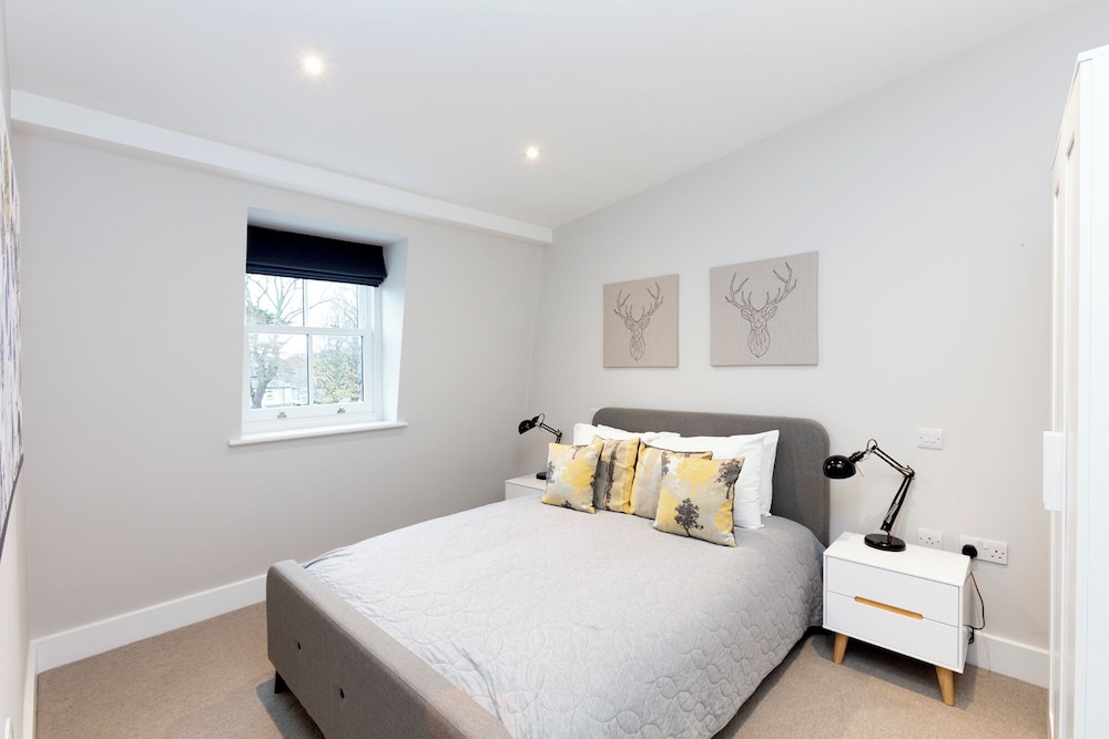 Stunning Central Windsor Town House