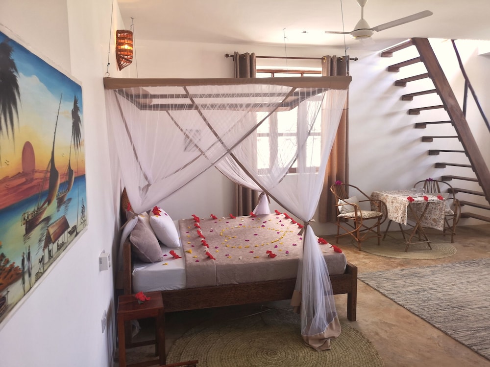 Moonshine Villa