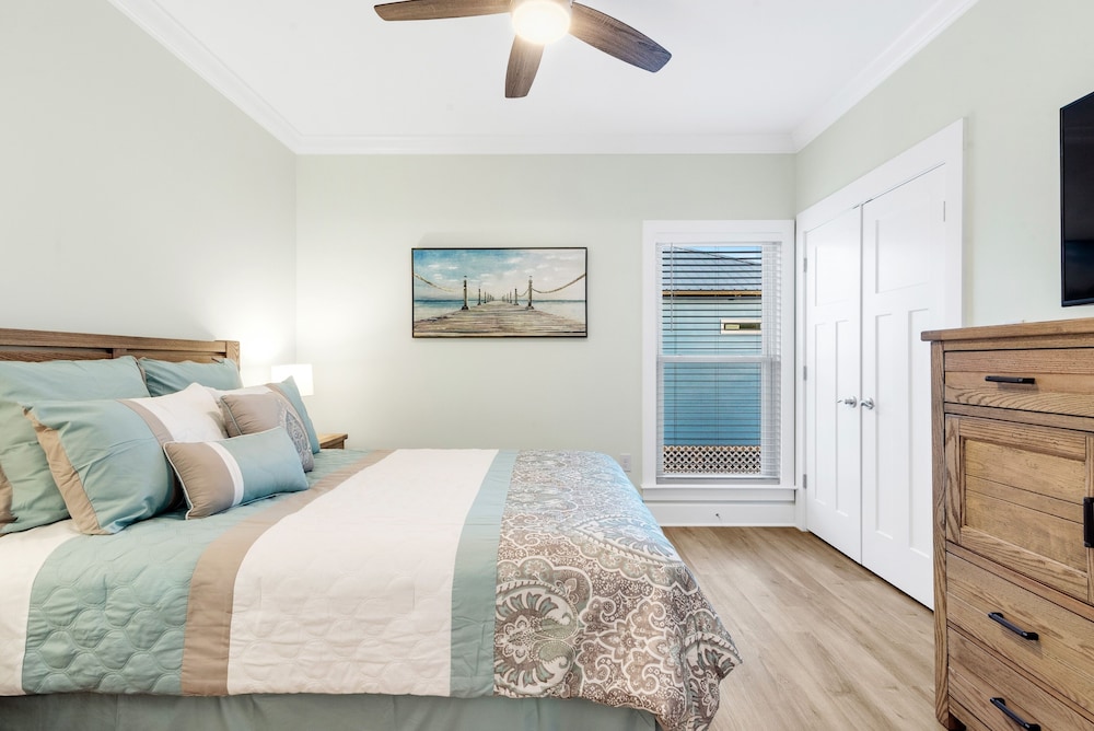 The Rookery III 7022 by RedAwning view 4