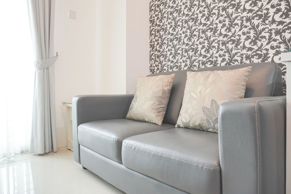 Nice And Comfort 1Br Apartment At Woodland Park Residence