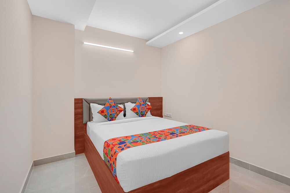 Fabhotel Sai Palace