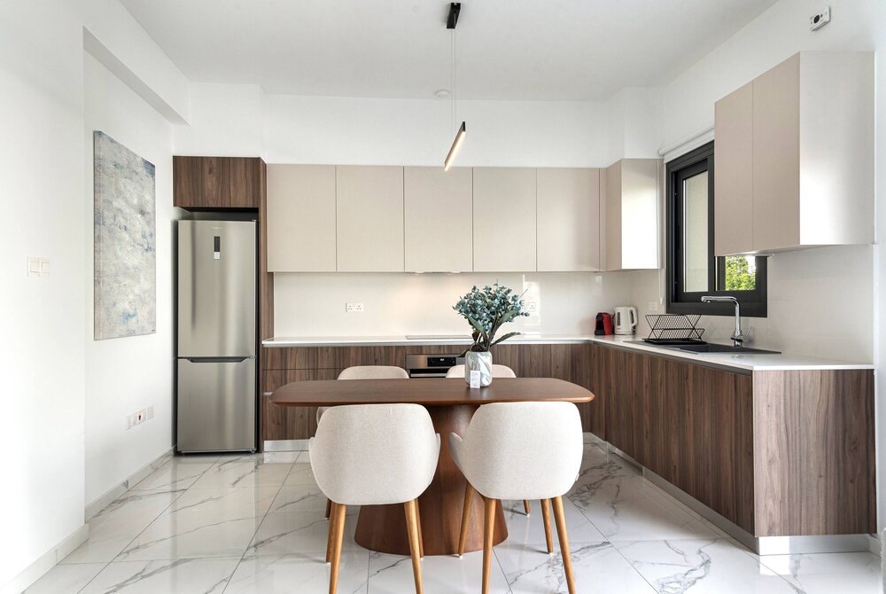 Phaedrus Living: Limassol Opalia Residences Amber
