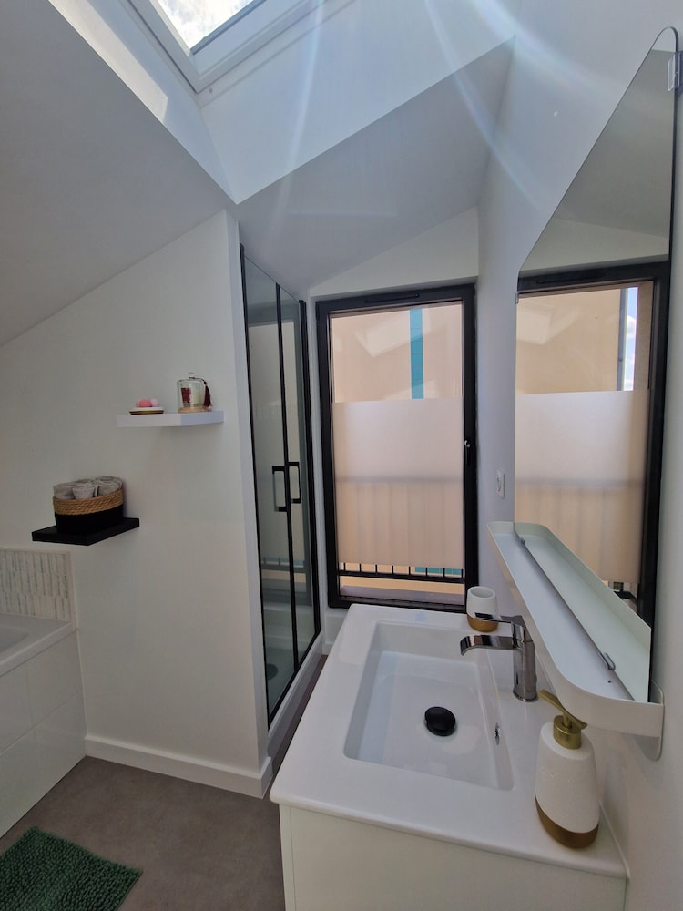 Chic & Central - Your Retreat in Le Mans