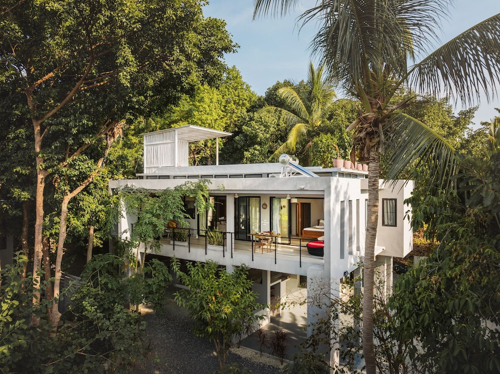 Serene Escape at Asia Blue Villa One - Your Luxurious 3-bed Villa Retreat Awaits