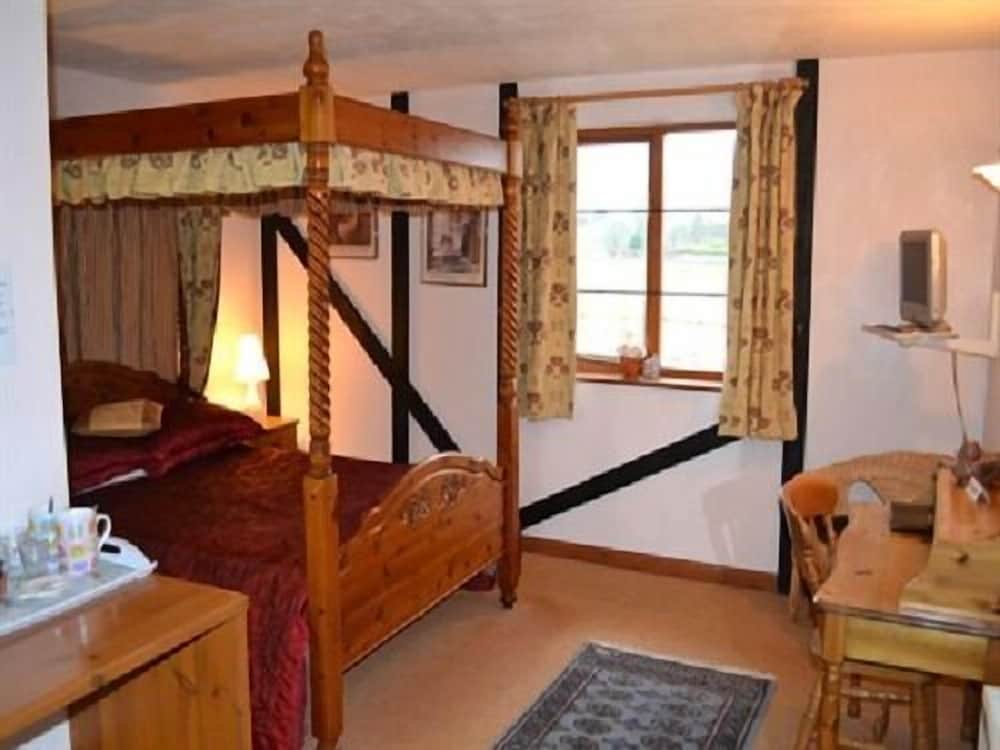 Bury St Edmunds Vacations - Six Bells - Property Image 2