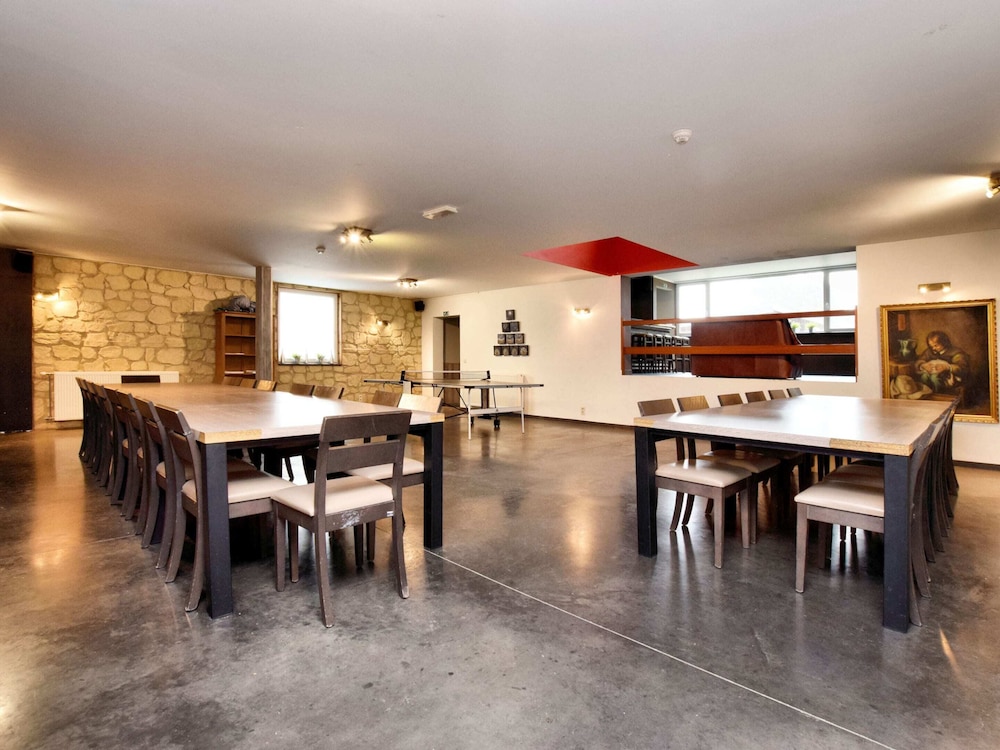 meeting & event spaces