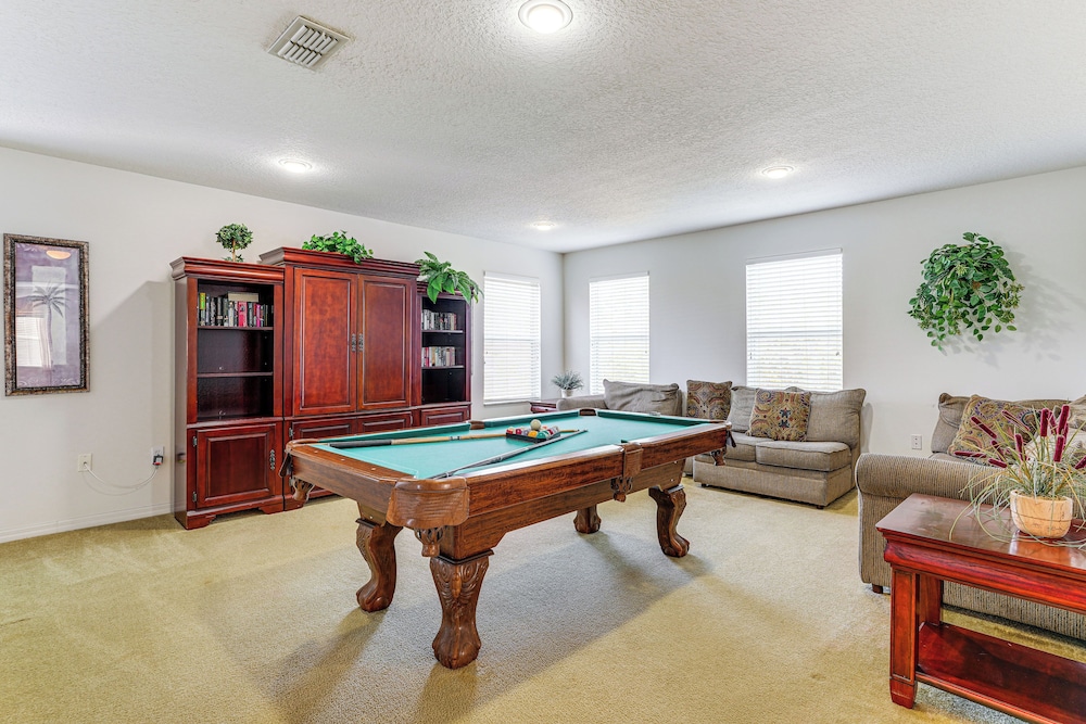 Near Disney & Golf: Pet-friendly Davenport Home!