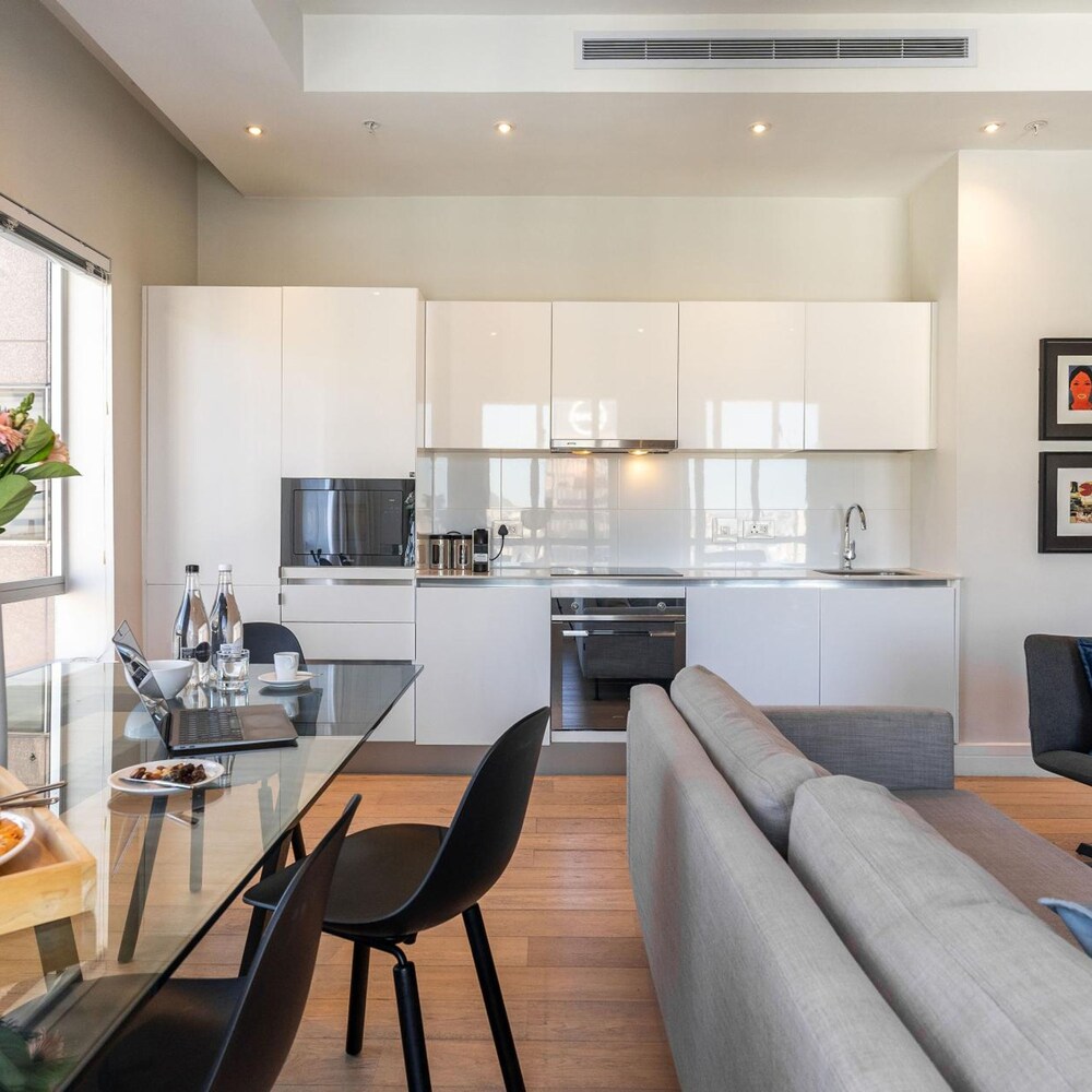 2112 at Pullman - Luxurious Apt in the Heart of Cape Town view 5