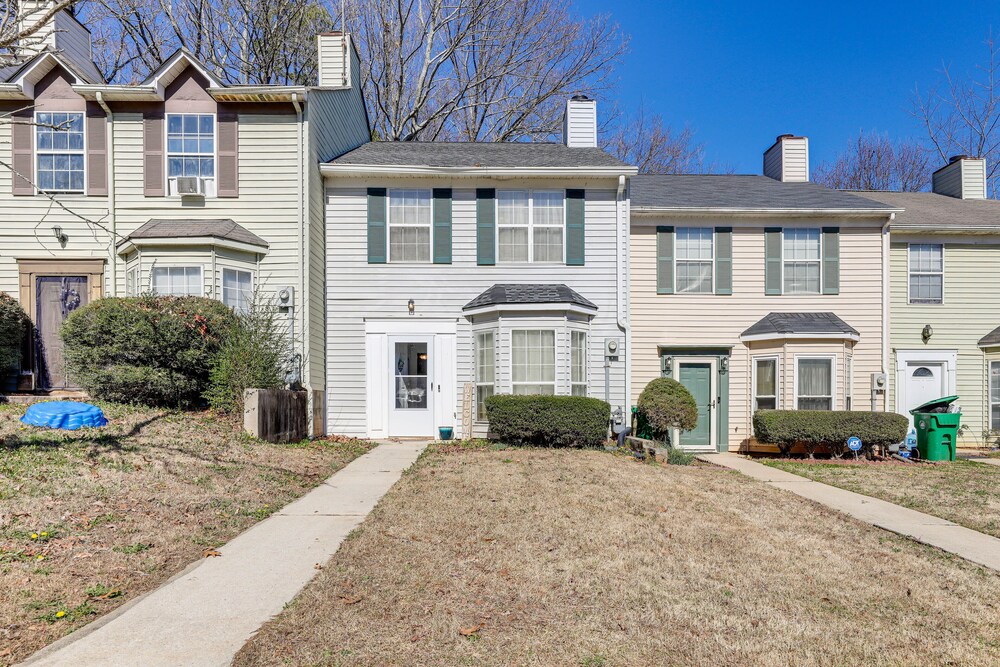 Georgia Townhome - 3 Mi to Stone Mountain Park! view 5