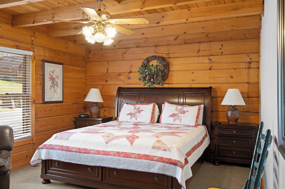 Country Pines Lodge