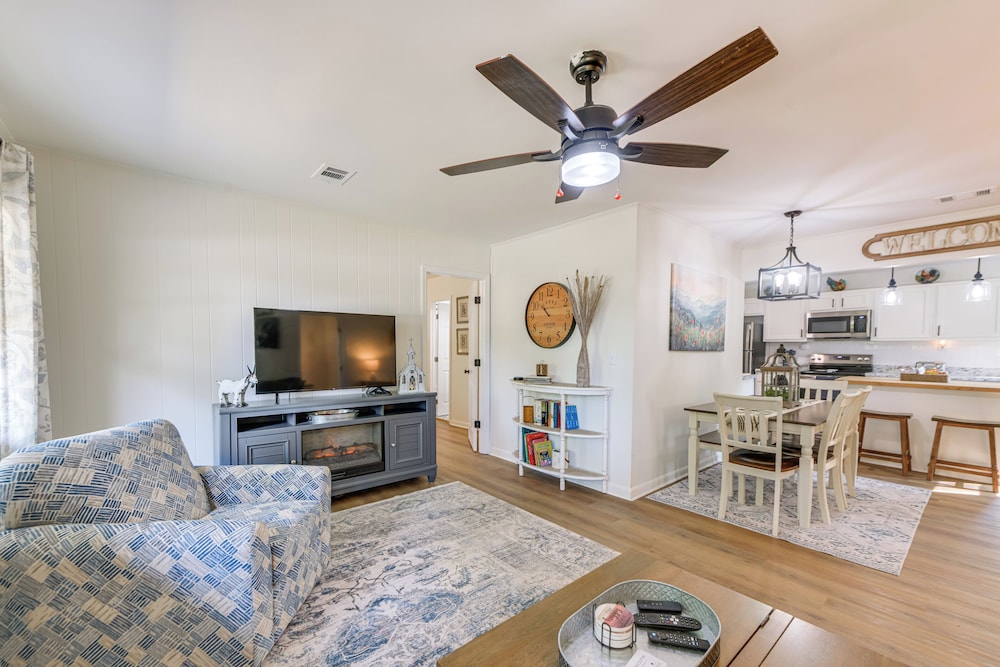 Walk to Dtwn Pine Mountain! 'evergreen Cottage'