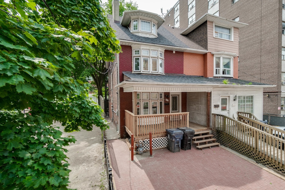 The Jameson Stays - Image 1