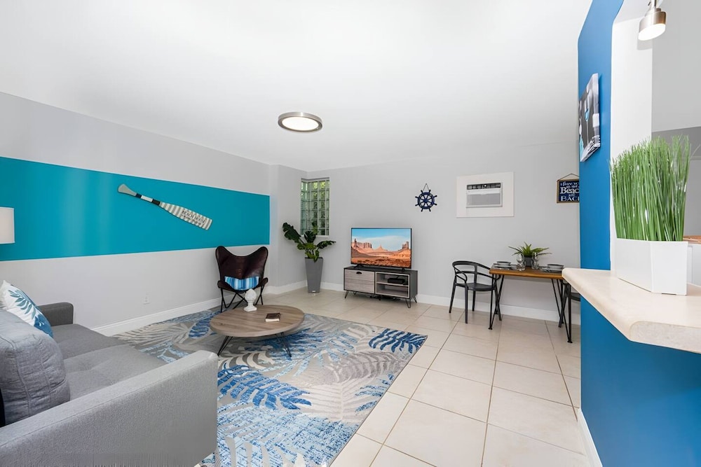 Ocean Breeze Home in Hollywood
