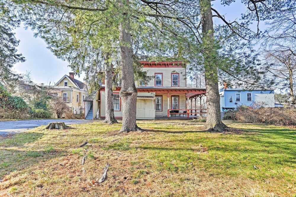 Pet-friendly Apt in 1850's Victorian Mansion! view 5
