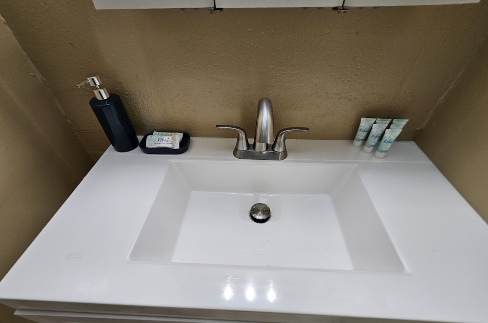 Plumeria Hilo Hotel