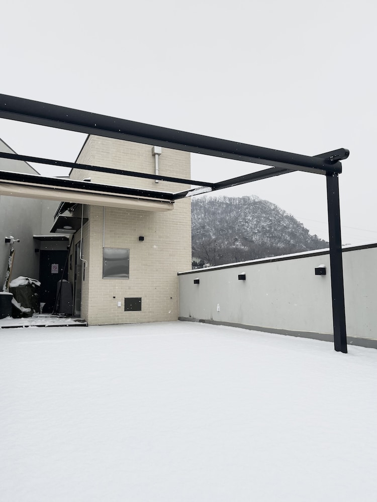 318 STAY view 5