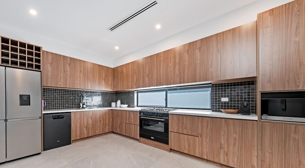 Kozyguru | Cobbitty | Brand New Stylish 4Br House