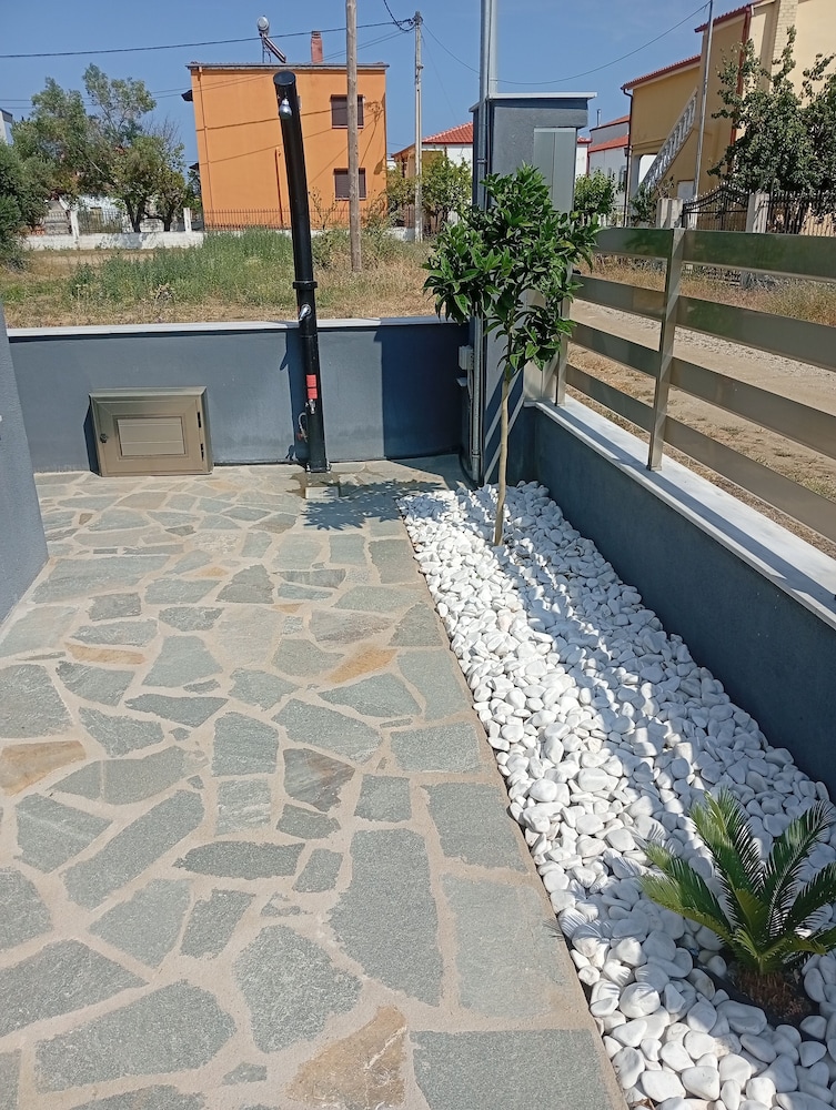 Nea Vrasna Sun House