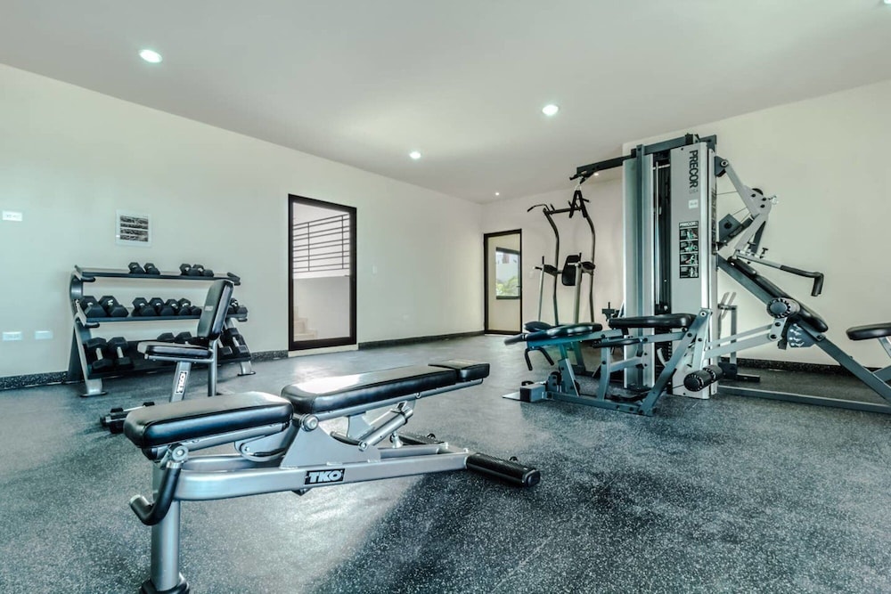 NEW 1 BR gym Pool in Fantastic Location in Playa view 5