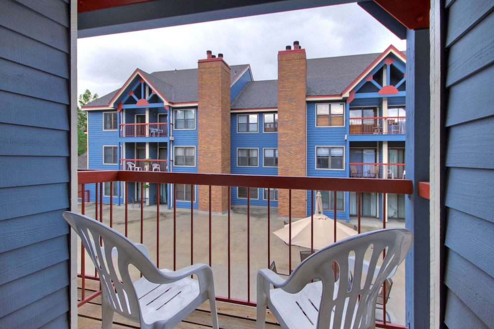 Hotel Downtown Breckinridge Studio With Master Loft Sleeps 4 1 Bedroom Condo by RedAwning - Image 1