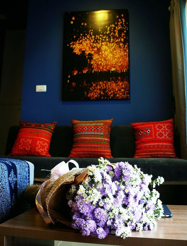 2BR Style Comfort2mins Walk to Chiang Mai Fest