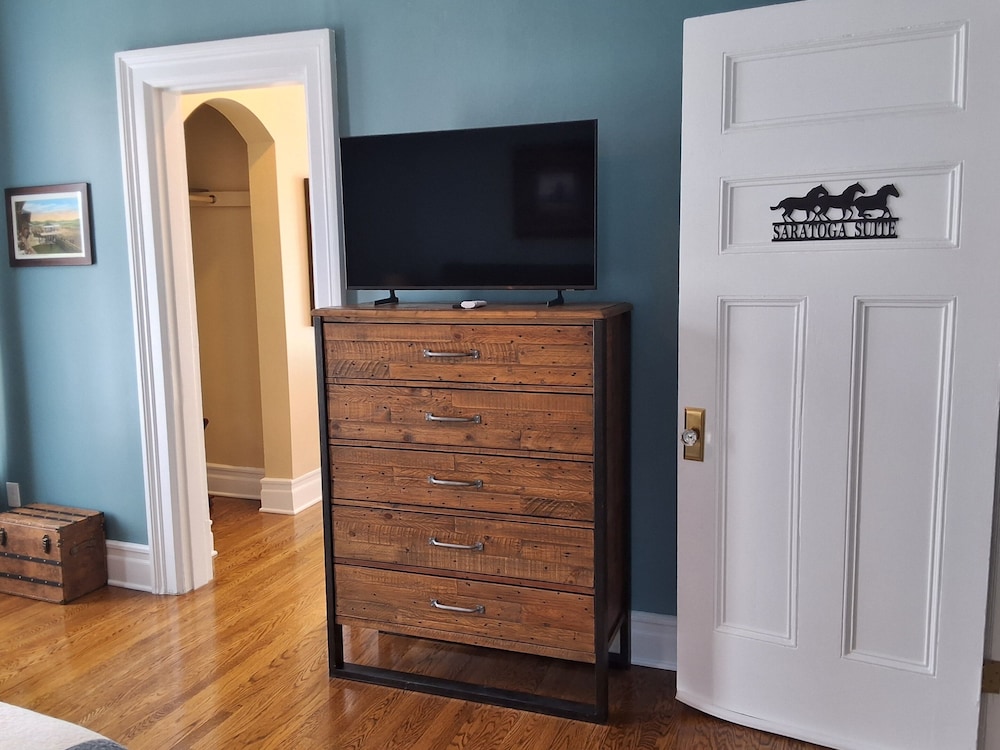 Bourbon Barrel Inn Bed & Breakfast
