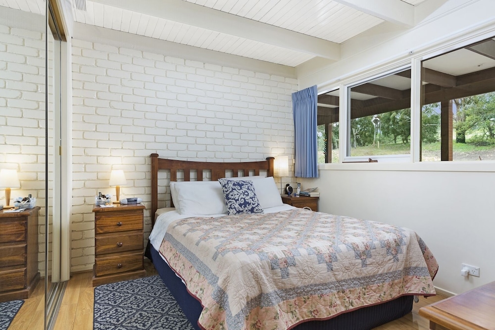 Gisborne Peak Winery Cottages