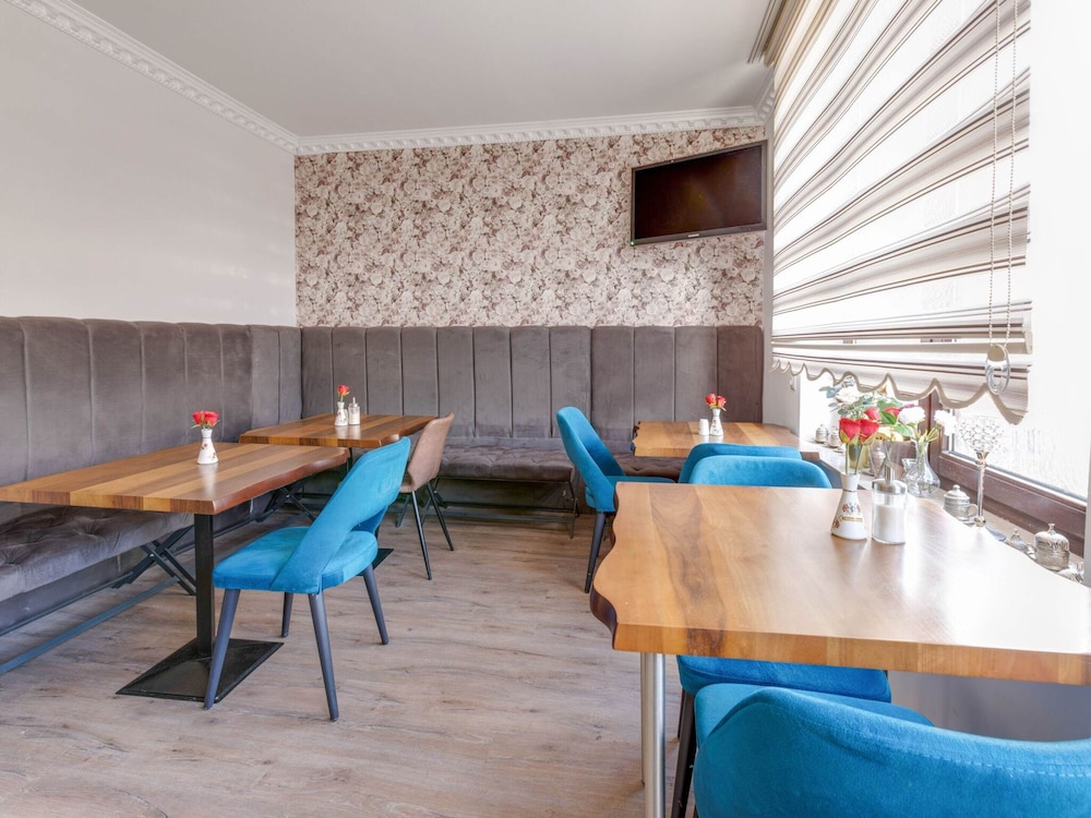 Pleasant Apartment in Oberhausen With a Terrace