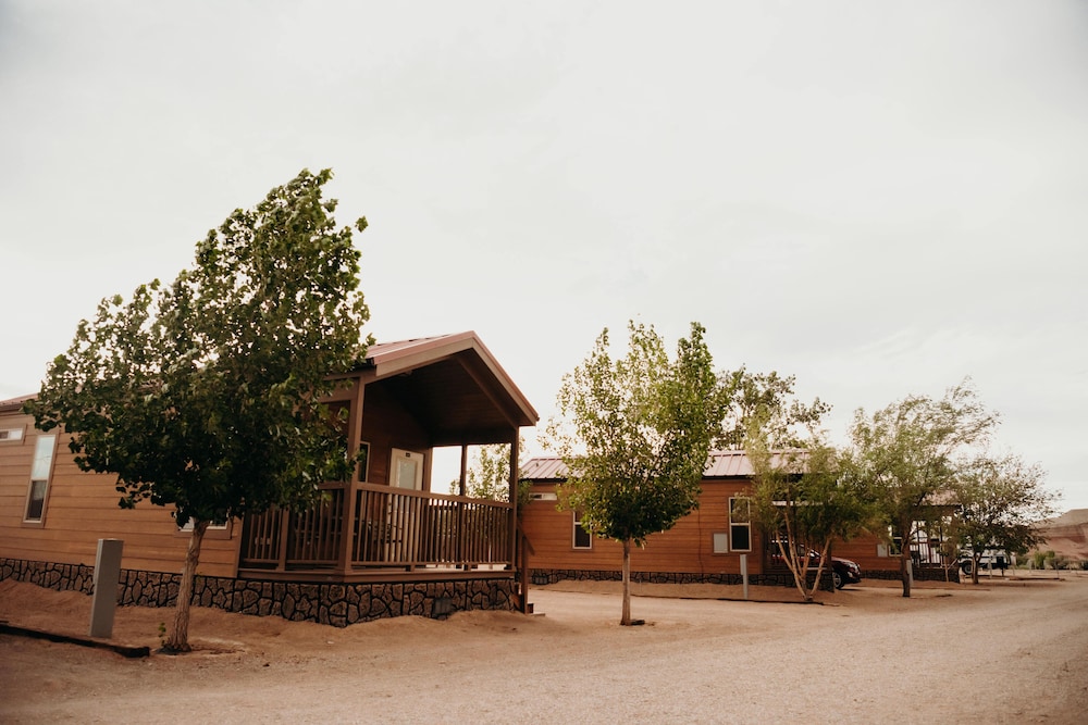 Dukes Slickrock Campground & RV Park
