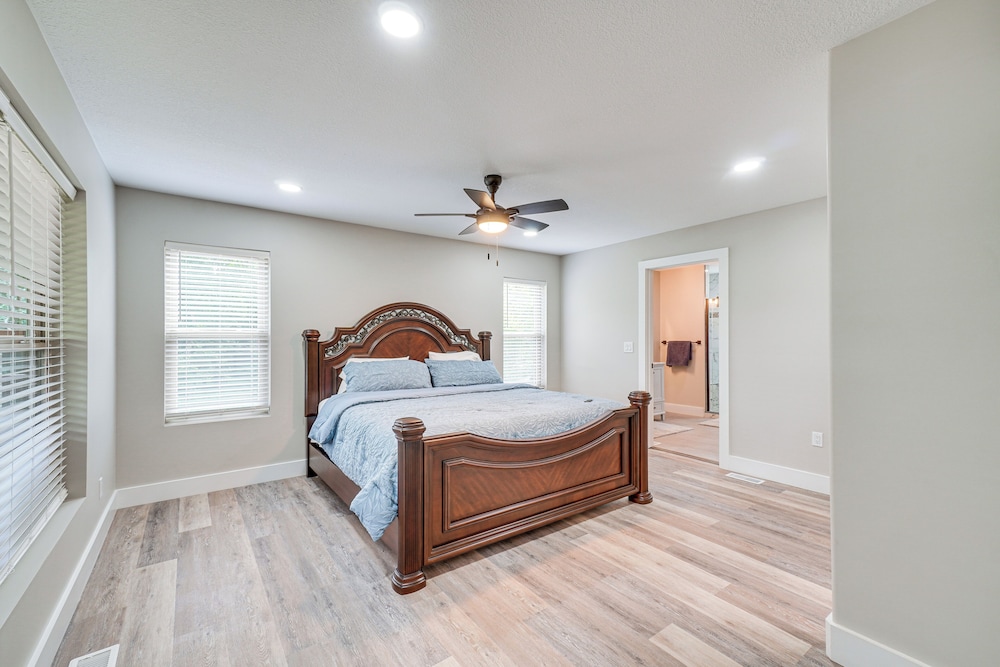 Private Hot Tub: Serene Family Home in Sevierville