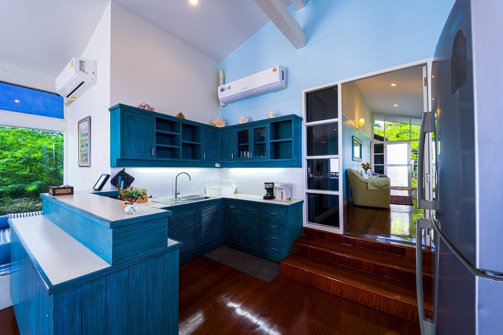 Oceanfront 6 Bedroom Twin Villas OV6