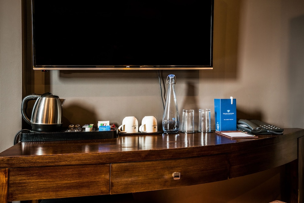 Croydon Vacations - Grand Sapphire Hotel  Banqueting - Property Image 13